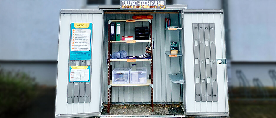 Im Emil-Hhilb-Weg 22 steht er: Der erste Tauschschrank am Campus Nord.