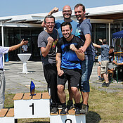 Platz drei beim Tauziehen holte das Team „Otto“.