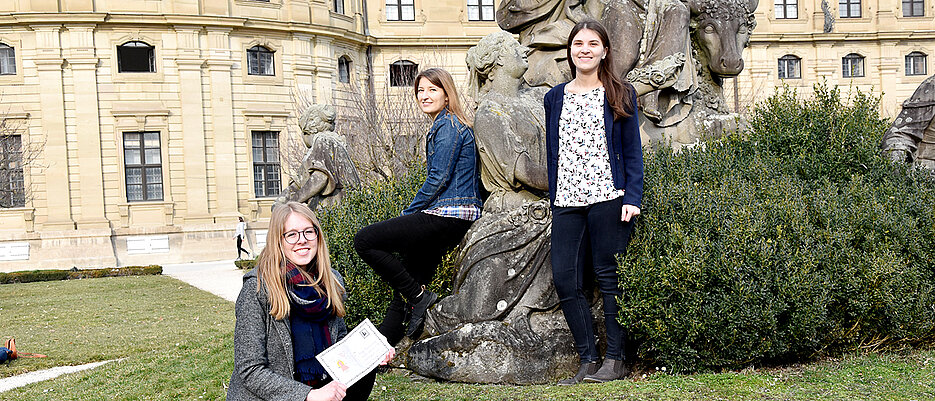 Anna-Katharina Göbel, Mirja Betzer und Katharina Schöler (v.l.) haben es trotz schwieriger Umstände geschafft, ihr Lehramtsstudium mit hervorragendem Ergebnis abzuschließen.