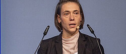Prof. Dr. Carolin Wienrich bei einem Vortrag